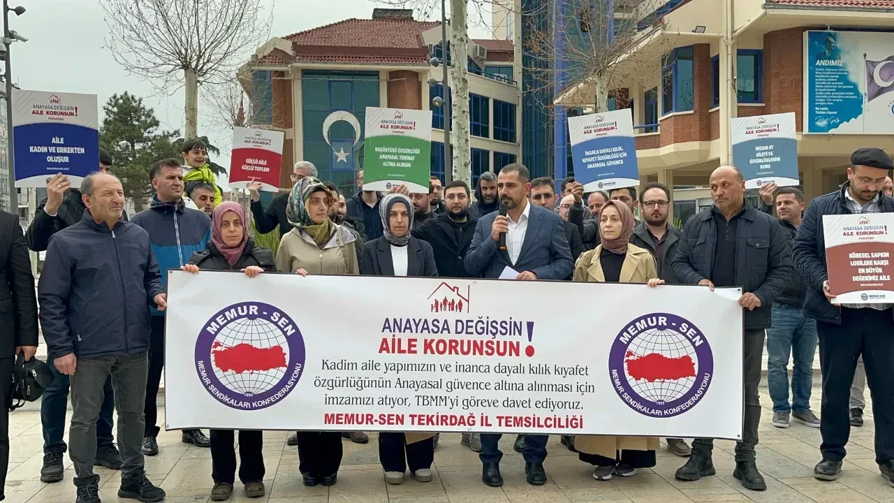 Çerkezköy'de Memur-Sen’den aile ve başörtüsü için anayasa çağrısı
