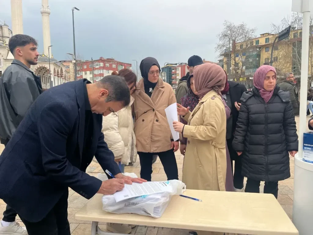 Çerkezköy'de Memur-Sen’den aile ve başörtüsü için anayasa çağrısı