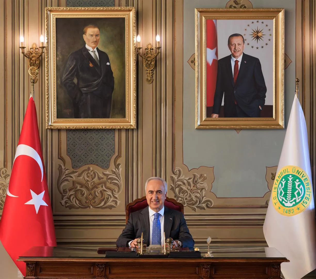 İstanbul Üniversitesi Rektörü Osman Bülent Zülfikar