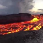 Kilauea Yanardağı aktif hale geldi Lavlar 100 metre yüksekliğe ulaştı