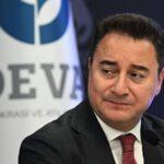 Ali Babacan’dan Sırrı Süreyya Önder’e geçmiş olsun mesajı