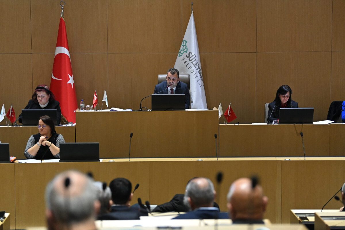 Belediyede seçim öncesi 7,5 milyonluk reklam ödemesi