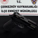 Çerkezköy'de Kaçan Şahıslardan Ruhsatsız Tabanca Çıktı
