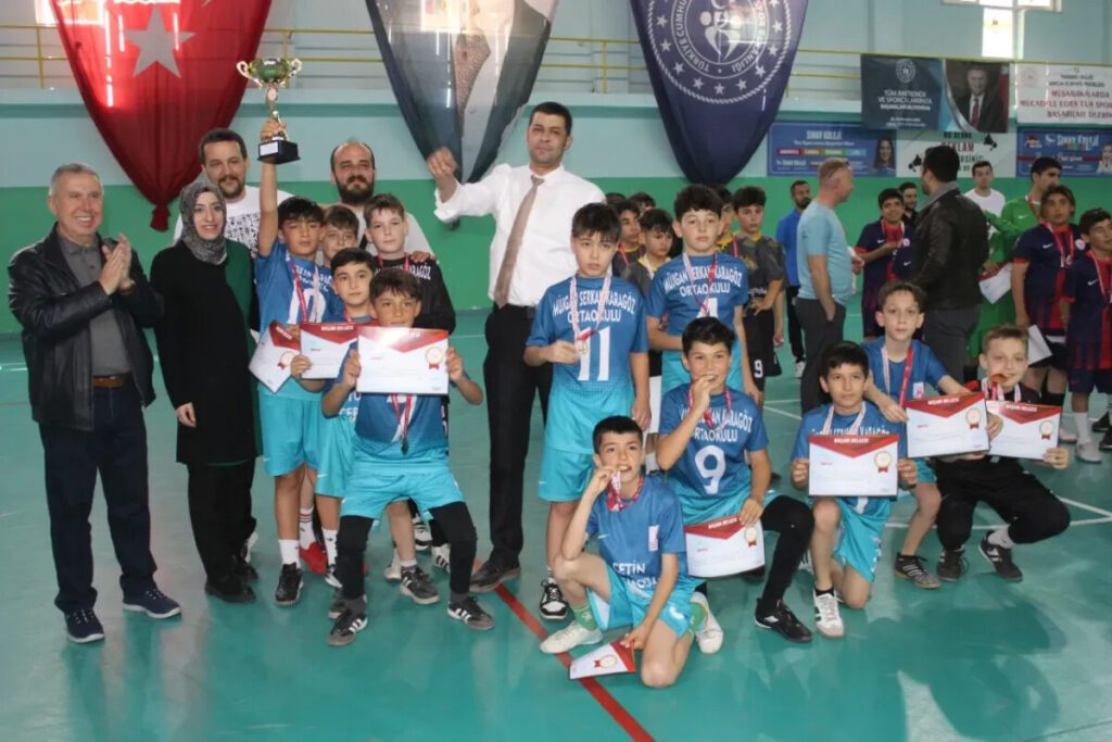 Müjgan Serkan Karagöz Ortaokulu Tekirdağ şampiyonu!