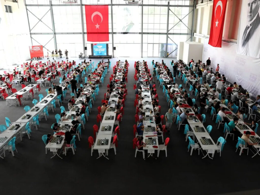 Çerkezköy’de zekâ savaşları: 278 sporcu satrançta yarıştı