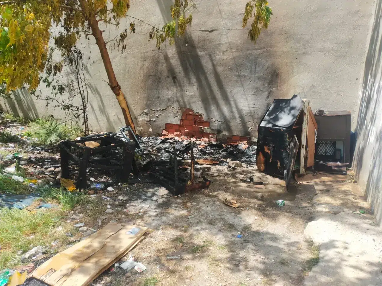 Çerkezköy'de apartman yanında yakılan ateş paniğe neden oldu