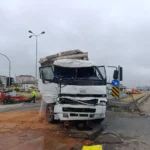 Çerkezköy'de tuğla yüklü tır başka tıra çarptı