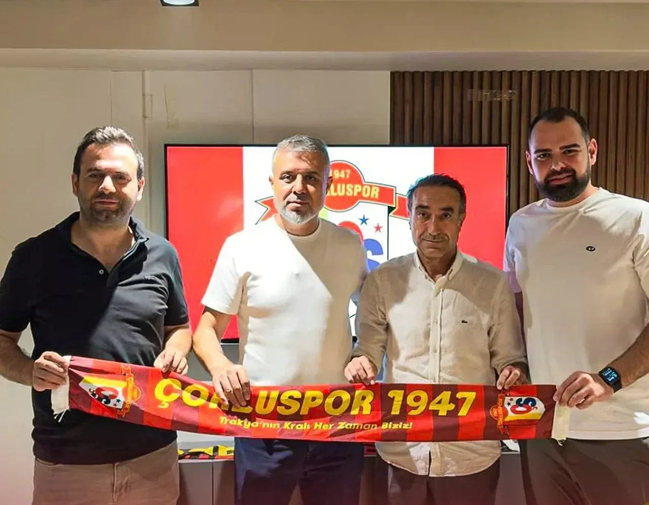 Çorluspor 1947, yeni teknik direktörü Fahrettin Sayhan ile sezon hazırlıklarına başladı. Kulüp, kadrosunu 15 oyuncuyla güçlendirdi.