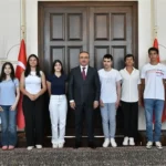 LGS 2025’te tam puan alan Tekirdağlı öğrenciler, Vali Soytürk’ün makamında