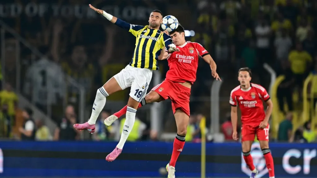 Kadıköy’de gol sesi çıkmadı: Fenerbahçe'nin tur hedefi haftaya kaldı 7 Kadıköy’de Fenerbahçe-Benfica Maçı 0-0 Sona Erdi