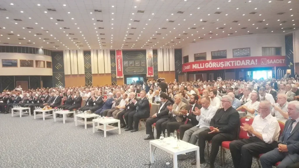 Saadet Partisi'nden tarihi adım: Gazze'ye 150 gemilik yardım