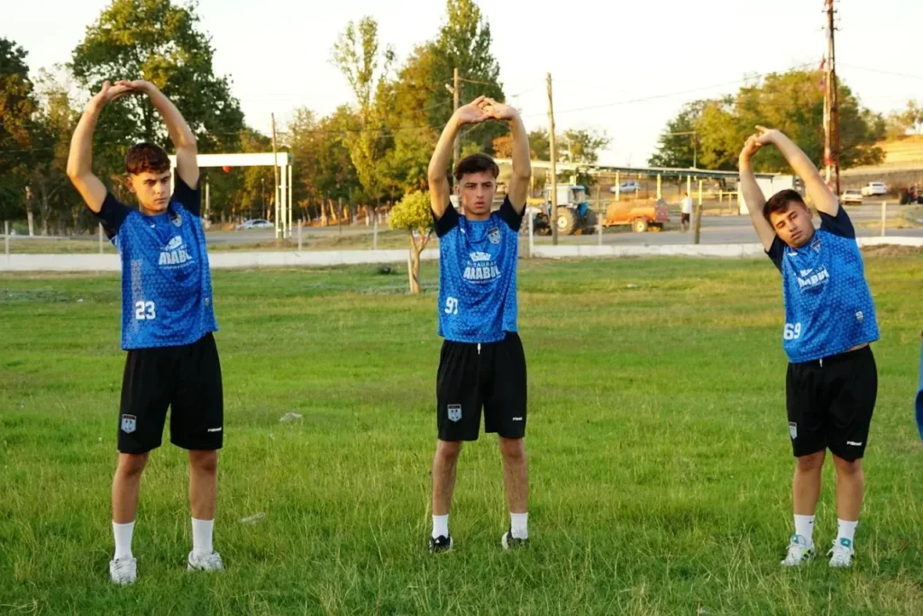 Tekirdağ Karadenizspor 2025-2026 sezonu hazırlıklarına başladı 2 Tekirdağ Karadenizspor futbolcuları 2025-2026 sezonu ilk antrenmanı