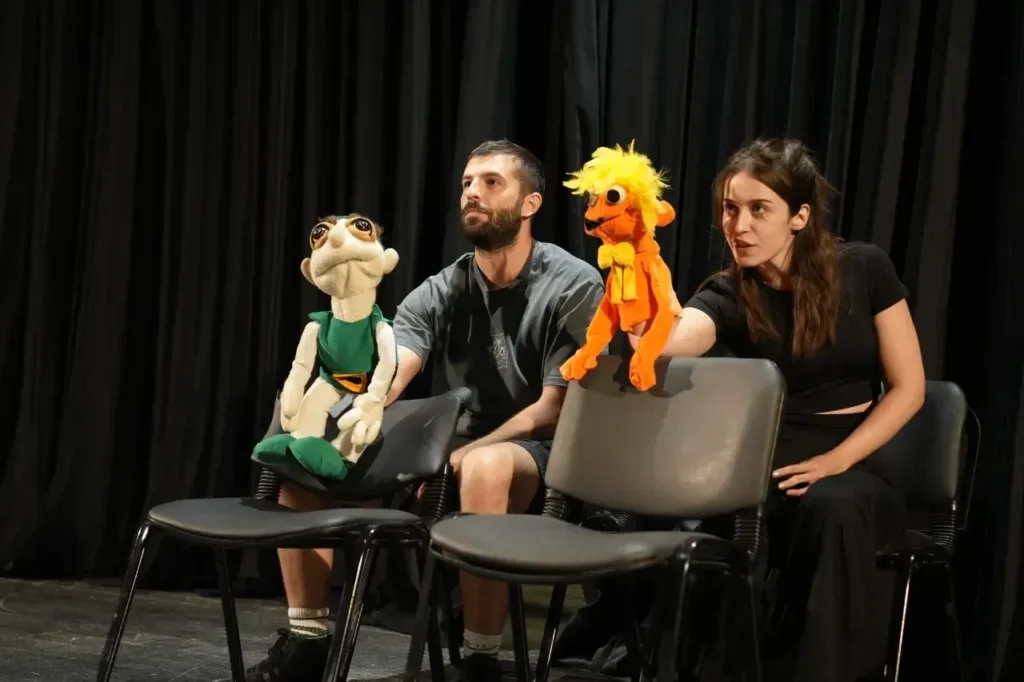 Tekirdağ Büyükşehir Belediyesi Şehir Tiyatrosu'ndan Kukla Atölyesi eğitiminden bir kare.