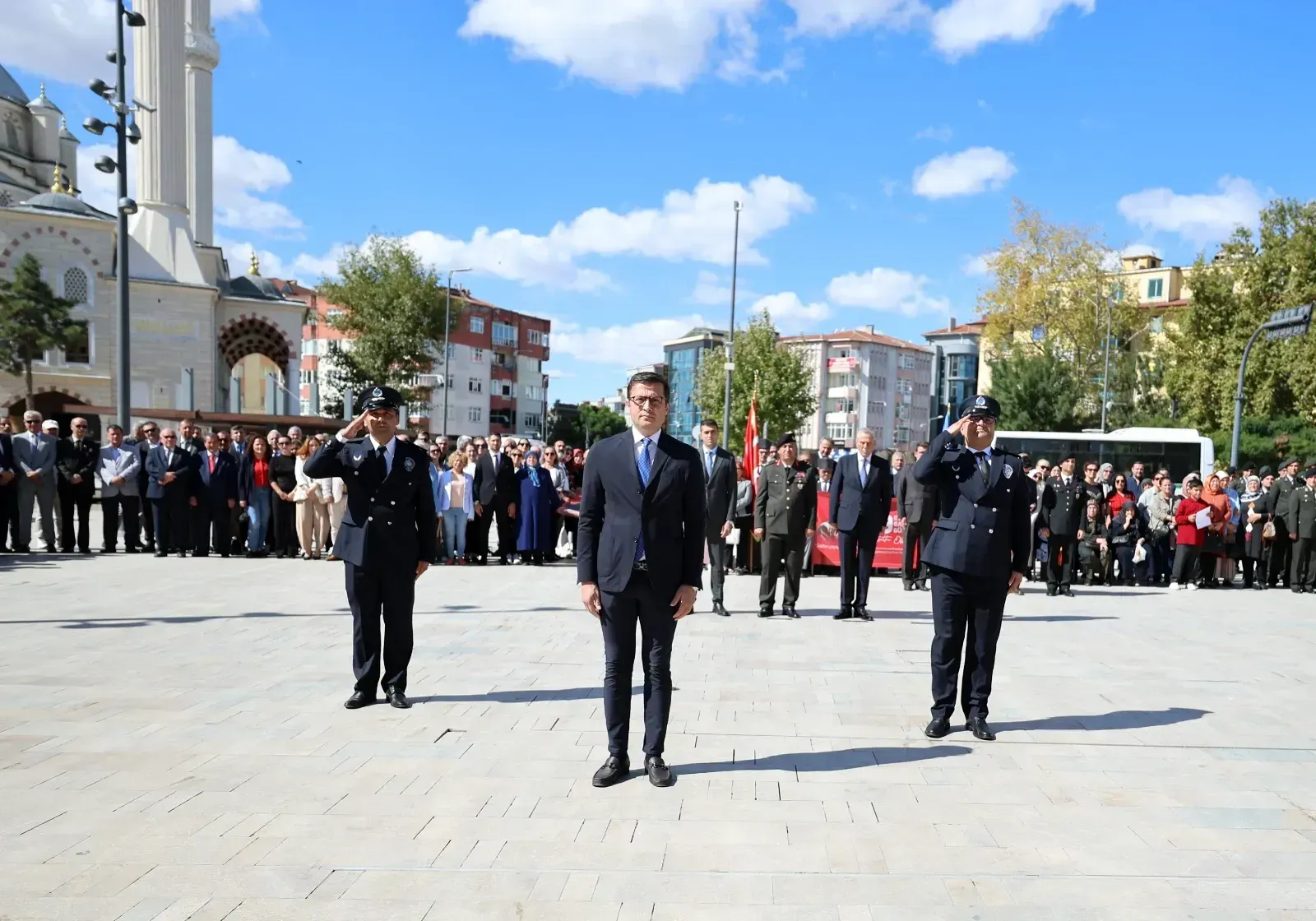 Kapaklı ve Çerkezköy’deki Gaziler Günü törenlerinde gazilere onur verildi.