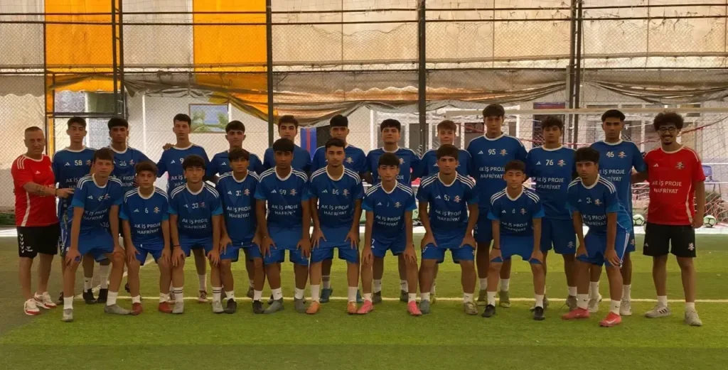 Fevzipaşaspor’un genç oyuncuları TFF Gelişim Ligi hazırlıklarında antrenmanda