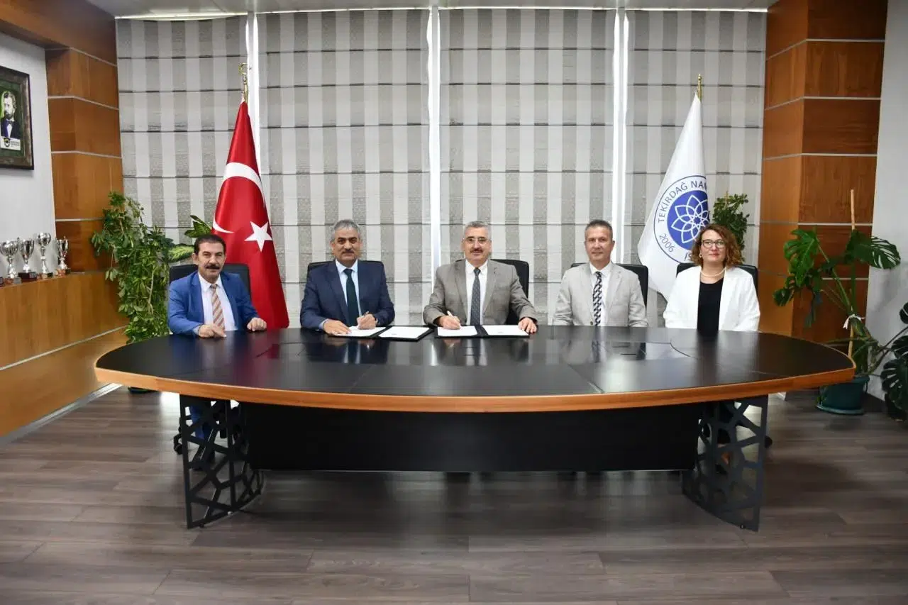 Tekirdağ Namık Kemal Üniversitesi (NKÜ) ve Aile ve Sosyal Hizmetler İl Müdürlüğü arasında imzalanan iş birliği protokolü