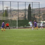 Kazanderespor, Tekirdağ Adaletspor’u 3-0 yenerek sezona galibiyetle başladı.