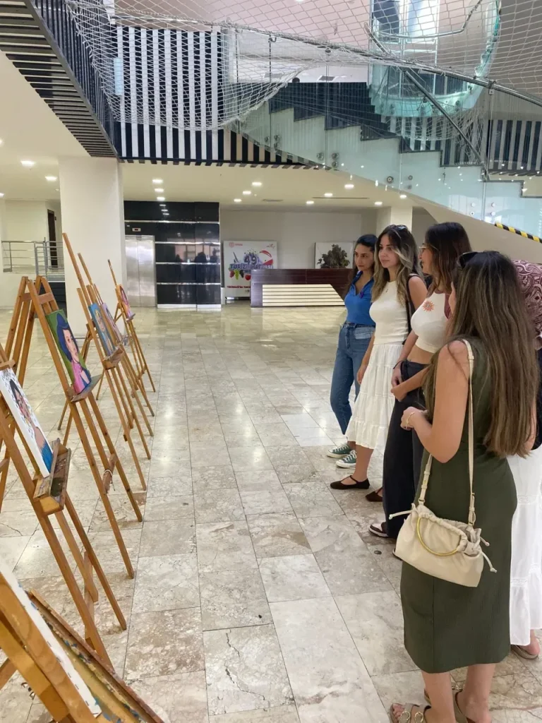 Tekirdağ’da kanser farkındalığı için resim sergisi 1 Tekirdağ’da kanser farkındalığı için açılan Erken Teşhis Hayat Kurtarır temalı resim sergisi