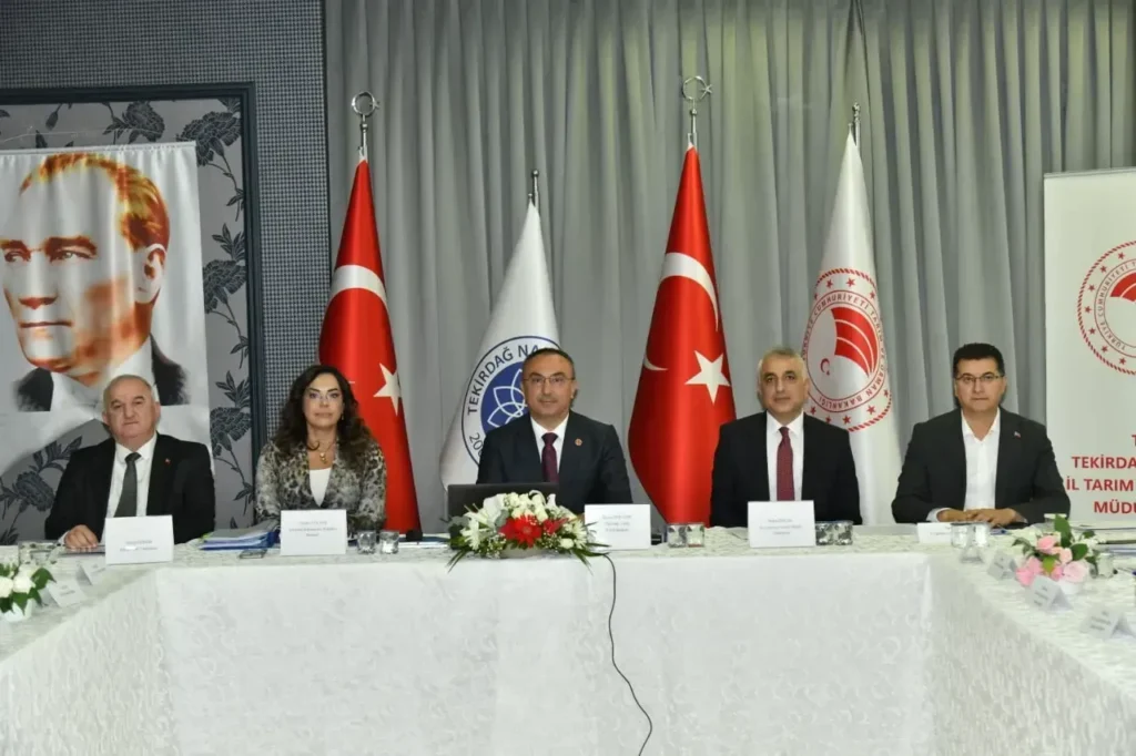 Tekirdağ’da “suyun geleceği” masaya yatırıldı 6 Tekirdağ Valisi Recep Soytürk ve kurum temsilcileri