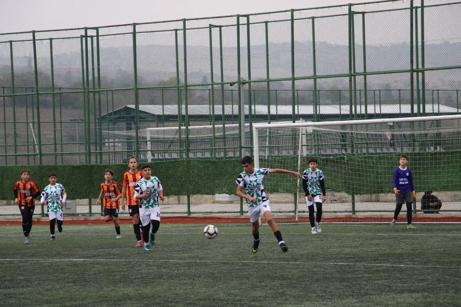 U14 Ligi’nde lider değişti! Akçeşmespor zirvede
