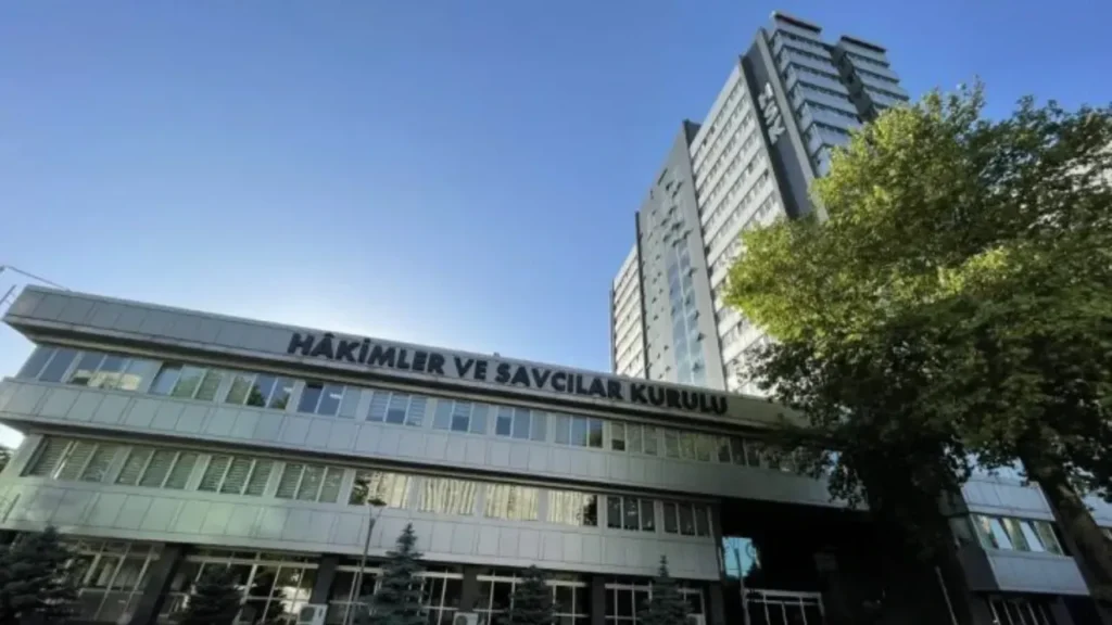 HSK hakim ve savcı terfileri Resmi Gazete’de yayımlandı! Başvuru süresi 30 gün 1 HSK’nın terfi kararları Resmi Gazete’de yayımlandı!