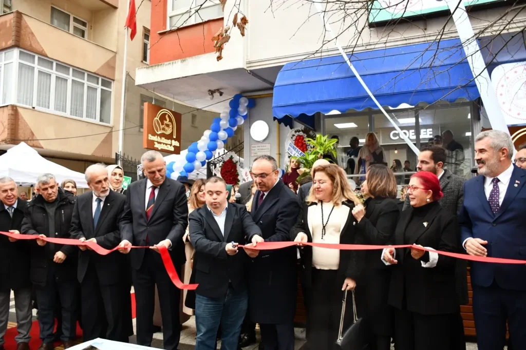 Çerkezköy'de 'Engelsiz Kafe' hizmete girdi 5 Tekirdağ'da özel eğitimde örnek proje: Engelsiz Kafe açıldı