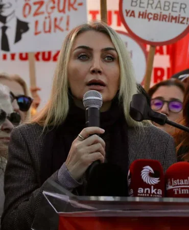 Dilek İmamoğlu’ndan TBMM’ye şeffaflık çağrısı 10 Dilek İmamoğlu’ndan TBMM’ye Şeffaflık Çağrısı