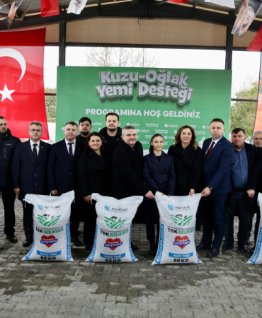 Tekirdağ'ın kırsalına destek sürüyor! Tekirdağ Büyükşehir’den üreticiye 58 bin 500 kg yem 2 Tekirdağ Büyükşehir’den üreticiye 58 bin 500 kg yem