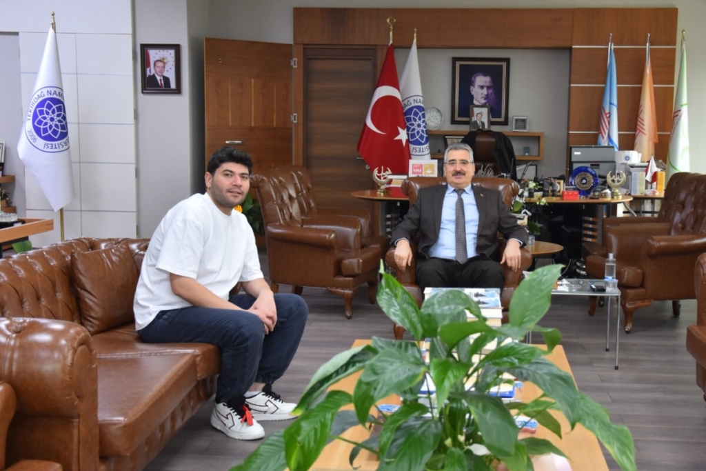 MasterChef şampiyonu Sergen Özen’den Rektör Şahin’e ziyaret