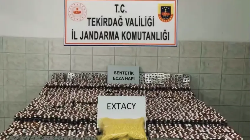 Tekirdağ ve 22 ilde zehir tacirlerine eş zamanlı operasyon! 4 Tekirdağ ve 22 ilde zehir tacirlerine eş zamanlı operasyon!