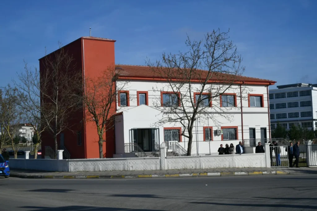 Vali Soytürk yeni sağlık hizmet binasını gezdi