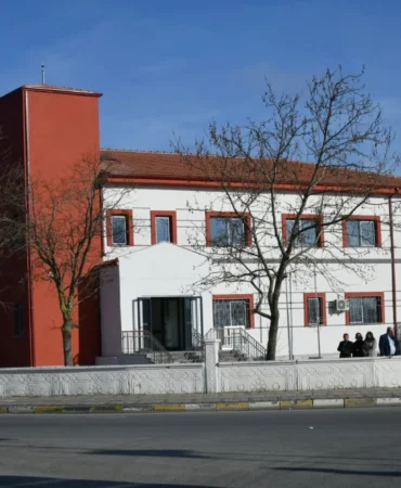 Vali Soytürk yeni sağlık hizmet binasını gezdi 2 Vali Soytürk yeni sağlık hizmet binasını gezdi