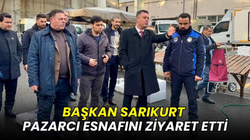 Çorlu Belediye Başkanı Ahmet Sarıkurt Atakent Kapalı Pazar Yeri’nde esnafı ziyaret ederken