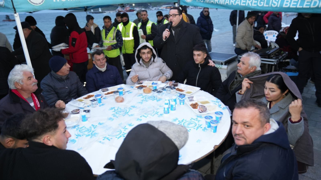 Marmaraereğlisi’nde Ramazan sofrası sahile taşındı