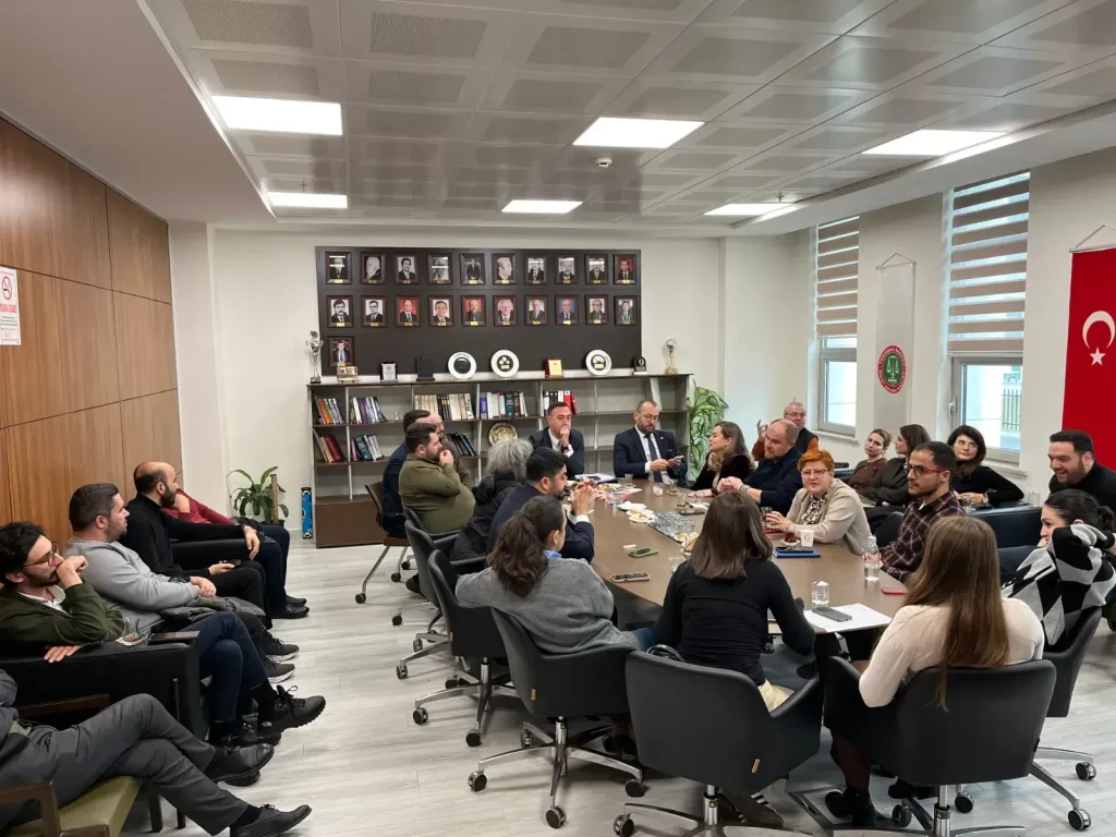 Avukatlar Tekirdağ'da Serbest Kürsü'de buluştu