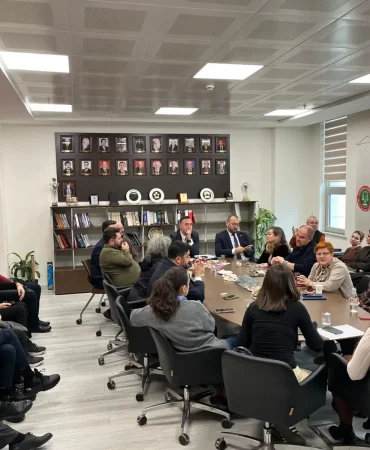 Avukatlar Tekirdağ'da Serbest Kürsü'de buluştu 4 Avukatlar Tekirdağ'da Serbest Kürsü'de buluştu