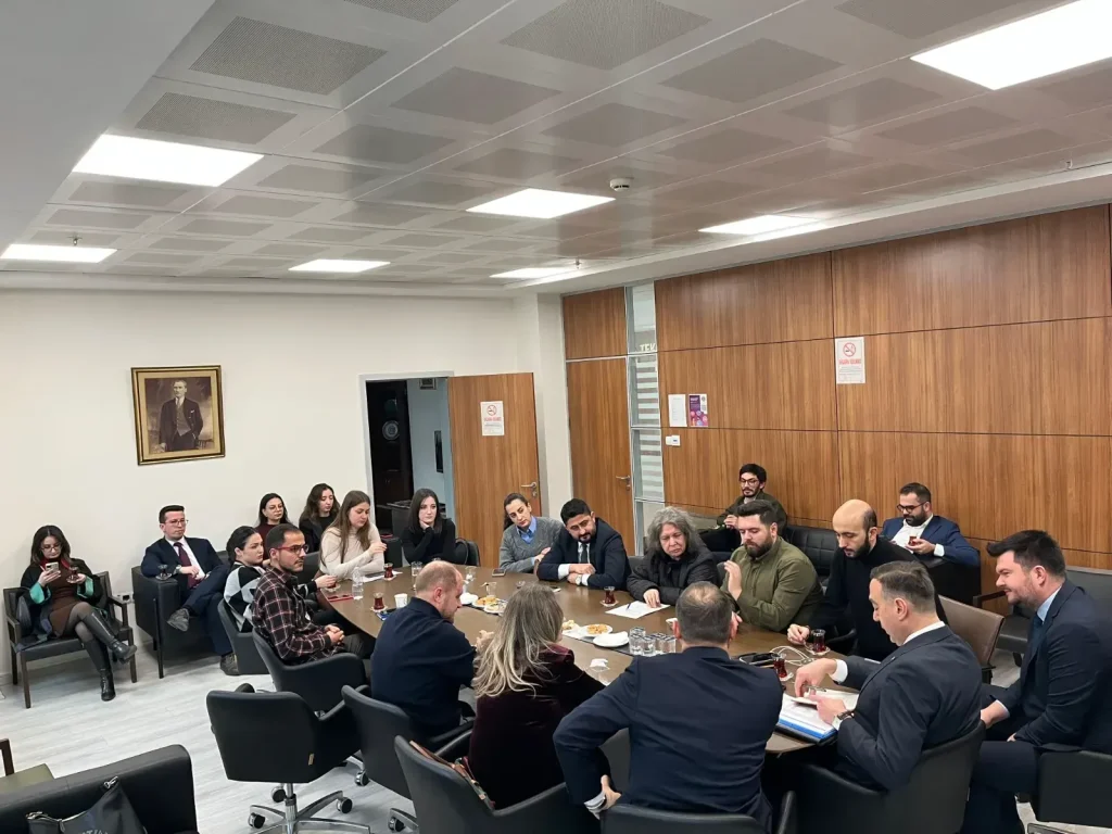 Avukatlar Tekirdağ'da Serbest Kürsü'de buluştu