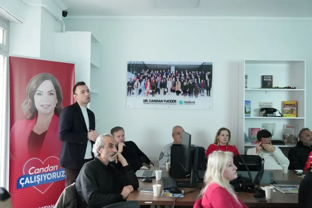 Tekirdağ Büyükşehir'den gazeteciler için yapay zeka semineri