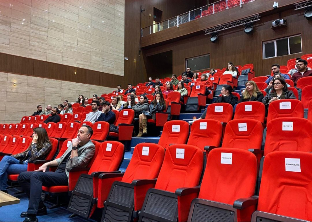 Tekirdağ Barosu CMK Uygulamaları Eğitimi Namık Kemal Üniversitesi Konferans Salonu