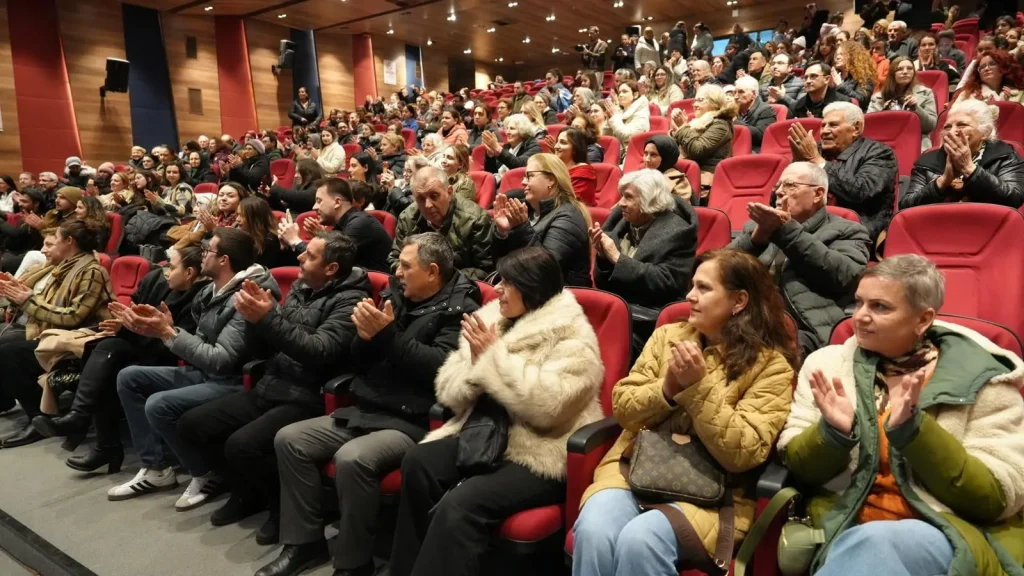8 Mart Saray’da sanatla kutlandı 4 8 Mart Saray’da sanatla kutlandı