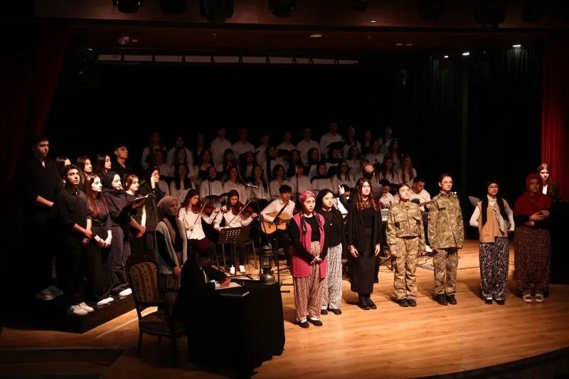 Kapaklı’da İstiklal Marşı’nın 105. yılı kutlandı 4 Kapaklı’da İstiklal Marşı’nın 105. yılı kutlandı