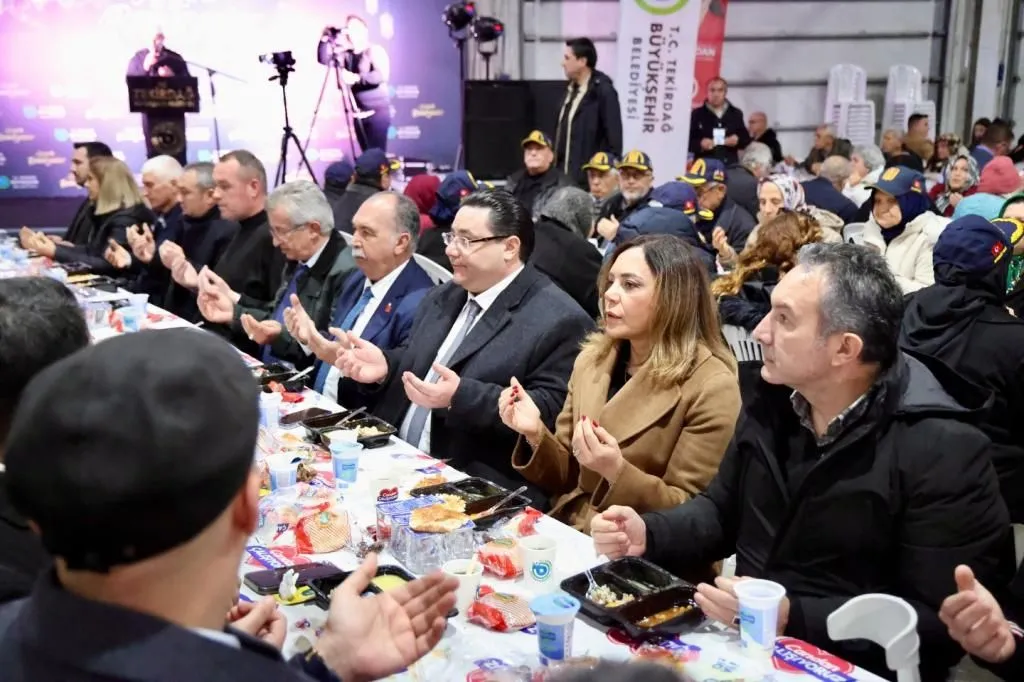 Tekirdağ’da Ramazan Sofraları Vatandaşları Buluşturuyor