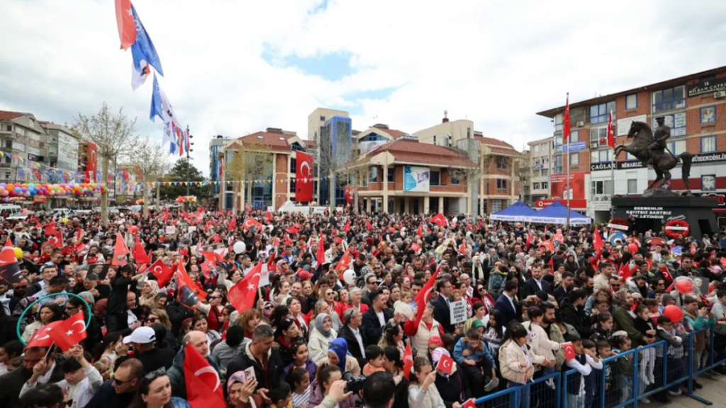 Tekirdağ haberleri - Çerkezköy’de 23 Nisan şenliği binlerce çocuğu buluşturdu