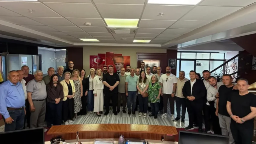 Tekirdağ haberleri - Başkan Bozkurter CHP örgütüyle bayramlaştı