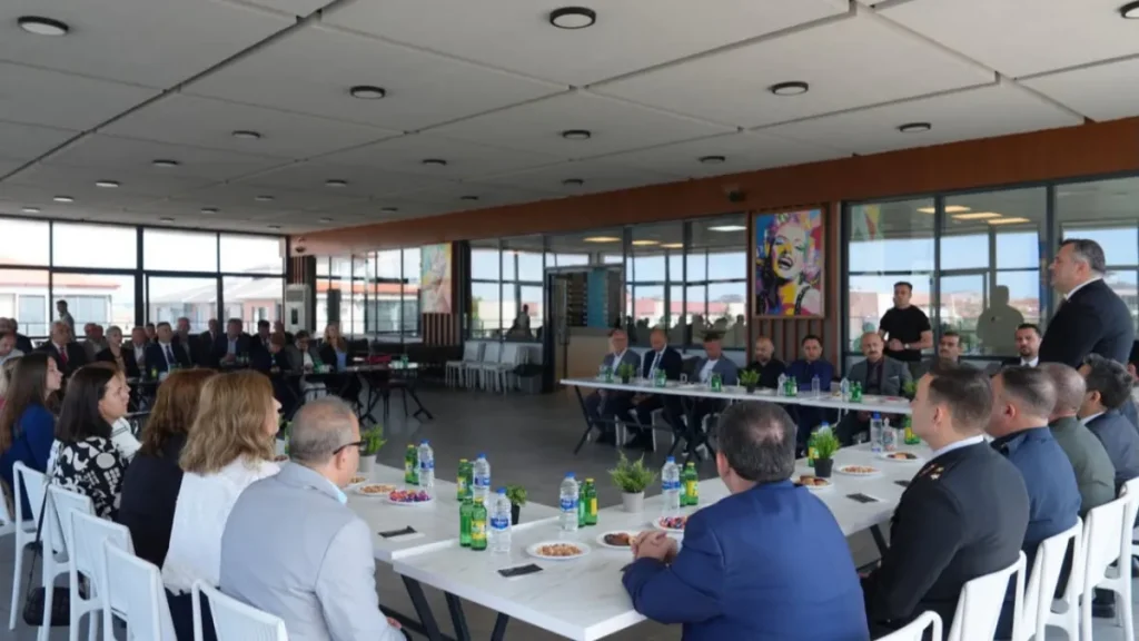 Başkan Taşyasan bayramlaşma programına katıldı 4 Tekirdağ haberleri - Başkan Taşyasan bayramlaşma programına katıldı