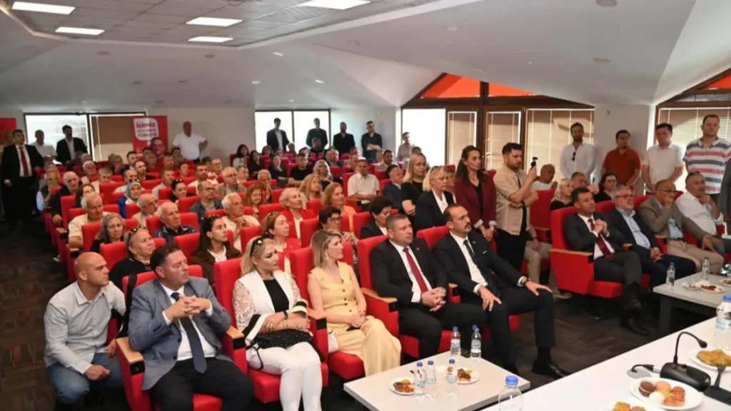 CHP Tekirdağ İl Başkanlığı’nda bayramlaşma programı düzenlendi 4 Tekirdağ haberleri - CHP Tekirdağ İl Başkanlığı’nda bayramlaşma programı düzenlendi