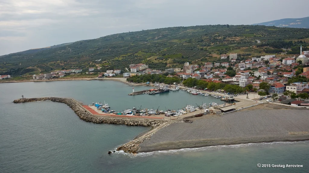 Şarköy’de mutlaka görülmesi gereken 10 yer: Bu rotaları görmeden dönmeyin 4 Hoşköy limanı