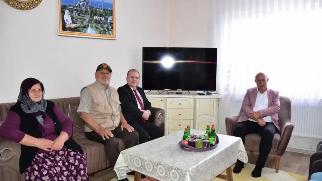 Tekirdağ haberleri - Muratlı’da şehit aileleri ve gazilere bayram ziyareti