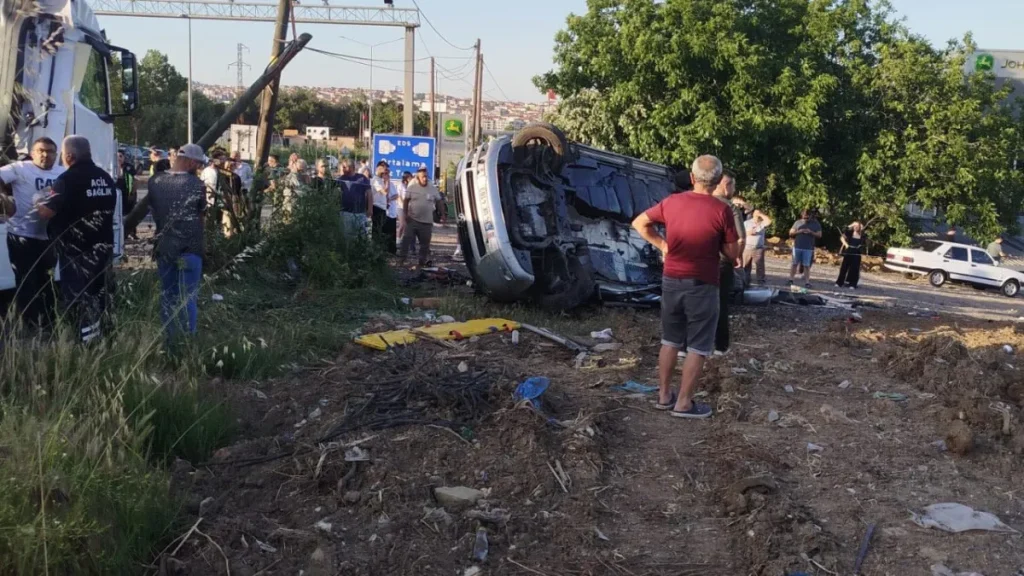 Tekirdağ haberleri - Süleymanpaşa'da feci kaza: 1 ölü, 2 yaralı!