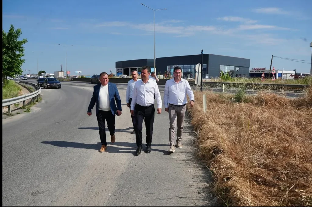 Başkan Sarıkurt Çorlu’daki yol ve altyapı çalışmalarını yerinde inceledi 4 Tekirdağ haberleri - Başkan Sarıkurt Çorlu’daki yol ve altyapı çalışmalarını yerinde inceledi